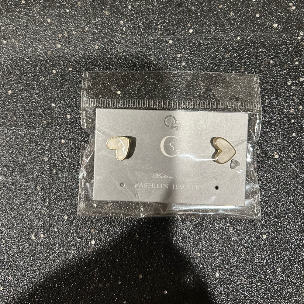 White heart 🤍 studs